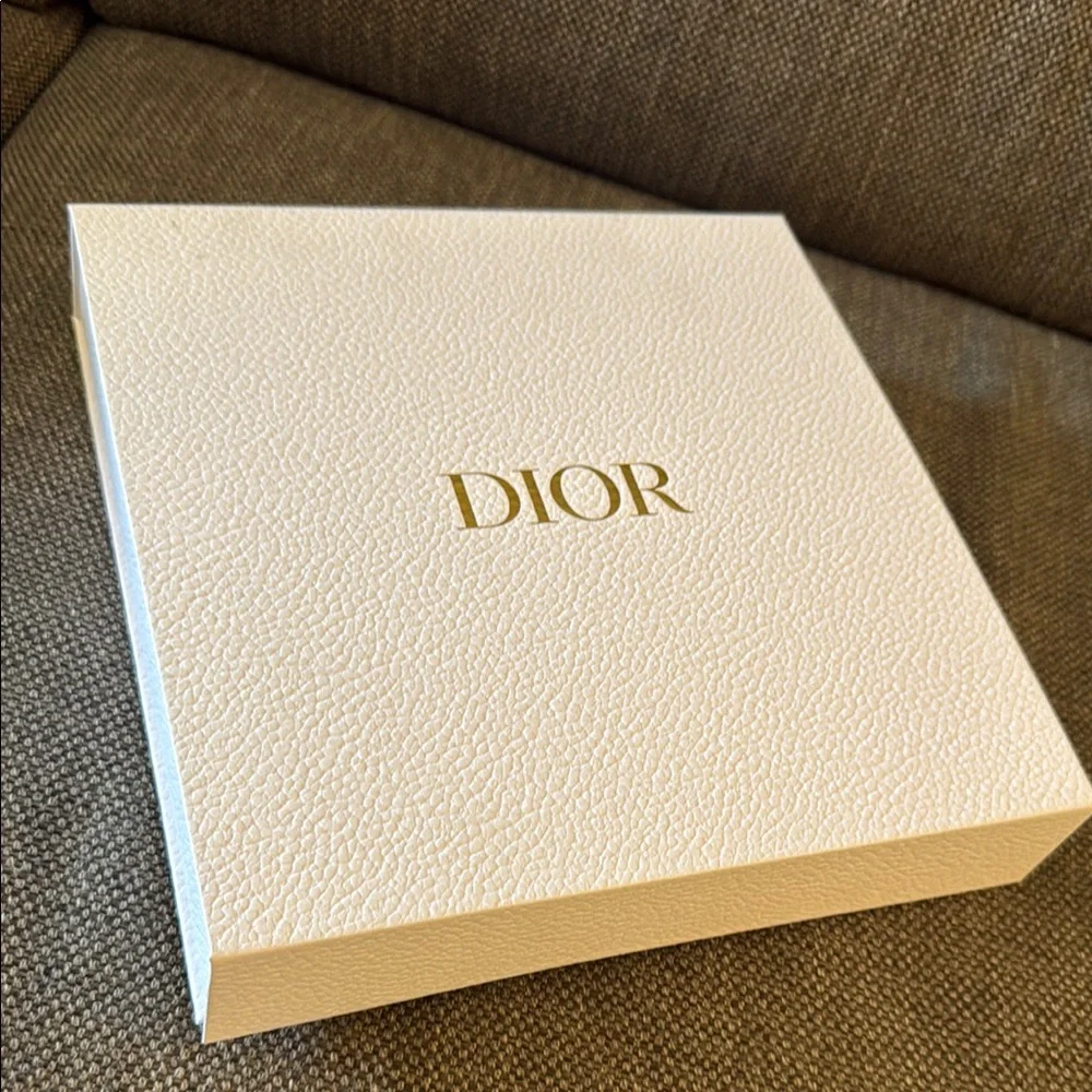 DIOR Box - Picture 1 of 7